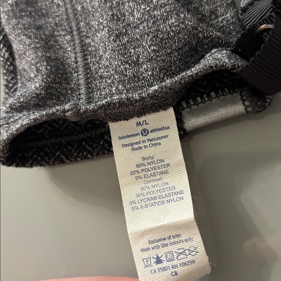 Lululemon Run With Me Gloves Herringbone Heathered Black Reflective Size M/L - Picture 3 of 10